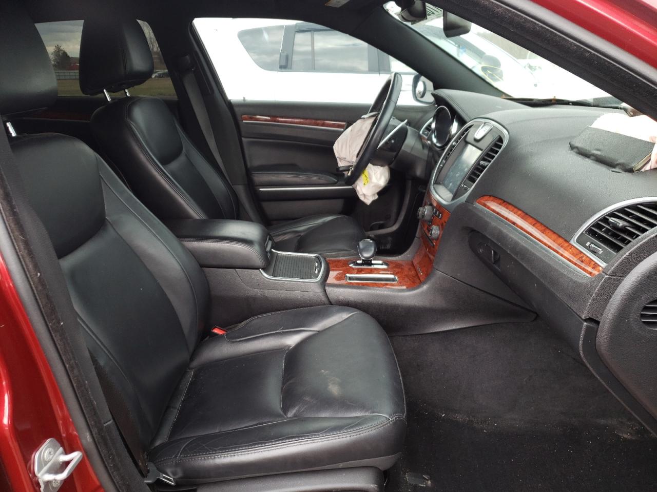 Photo 5 from auction – 2015 CHRYSLER 300 LIMITE with VIN 2C3CCAAGXEH354766