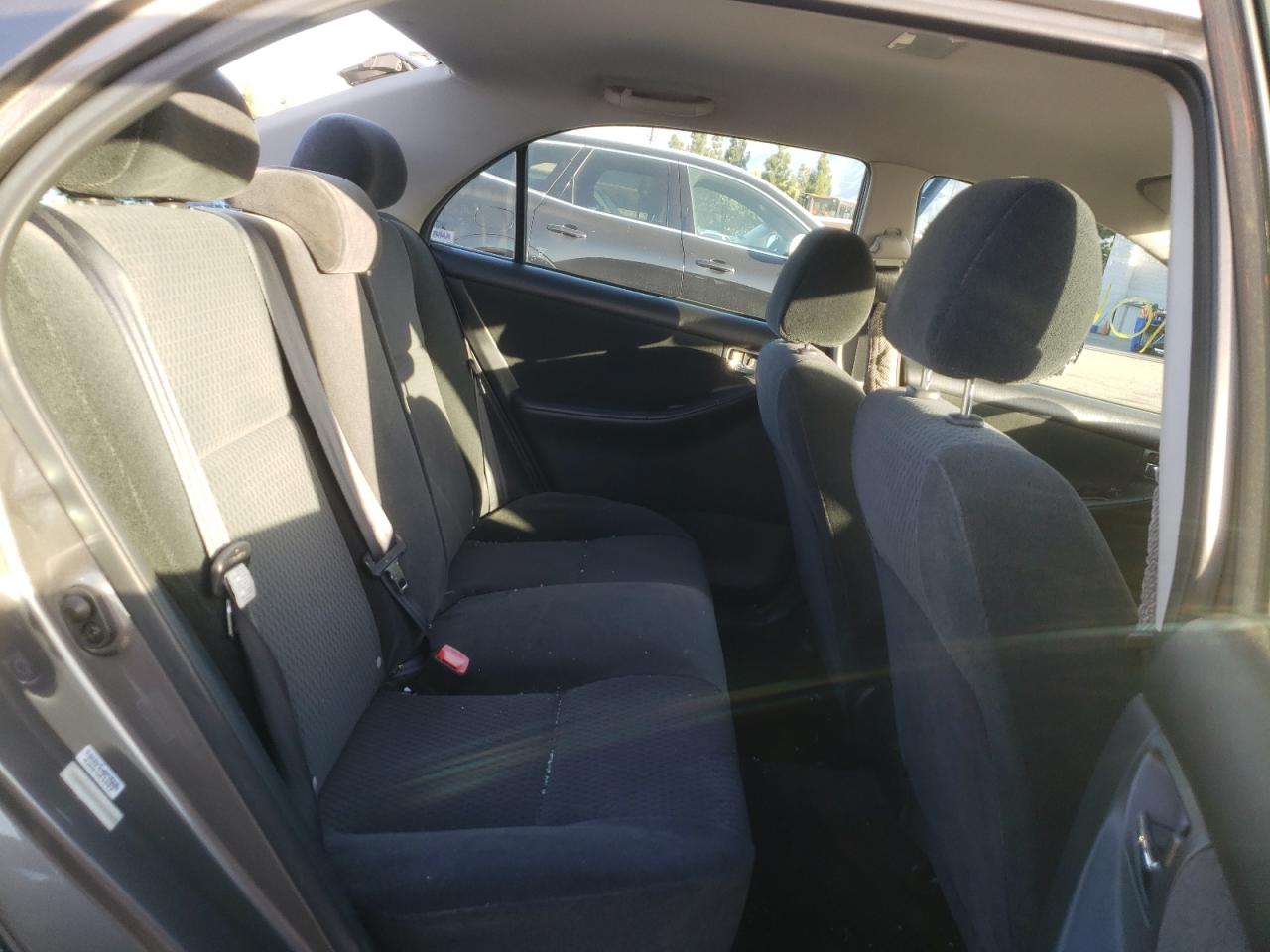 Photo 6 from auction – 2005 TOYOTA COROLLA CE with VIN 1NXBR32E65Z511507
