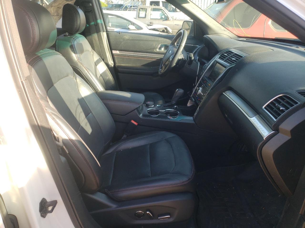 Photo 5 from auction – 2016 FORD EXPLORER S with VIN 1FM5K8GT1GGC60001