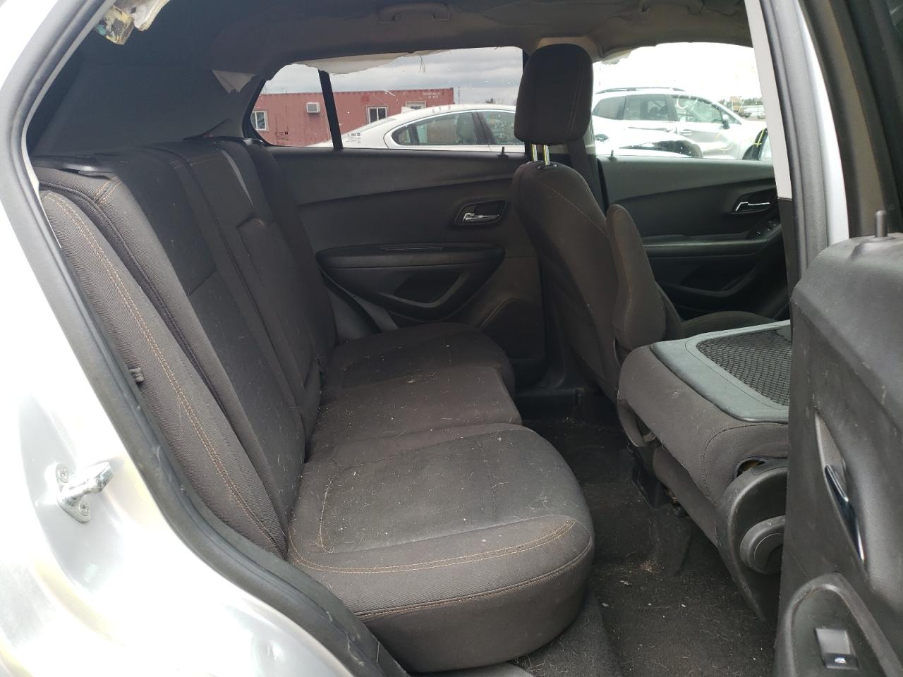 Photo 6 from auction – 2018 CHEVROLET TRAX LS with VIN KL7CJKSBXJB533643