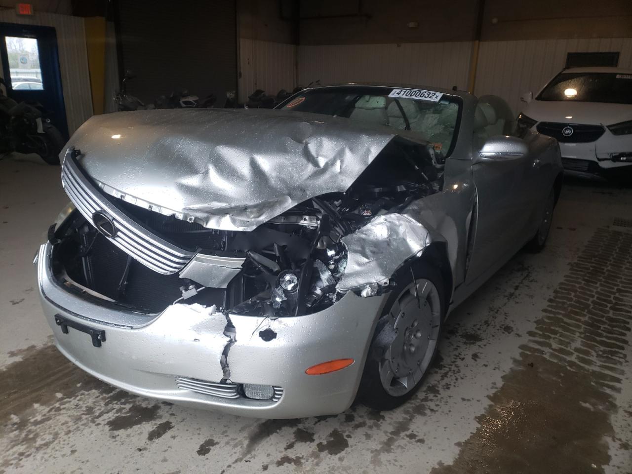 Photo 2 from auction – 2002 LEXUS SC 430 with VIN JTHFN48Y620032269