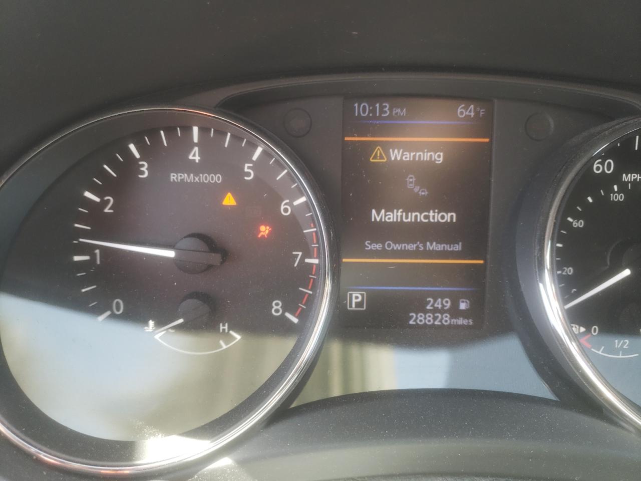Photo 8 from auction – 2018 NISSAN ROGUE S with VIN 5N1AT2MT4JC817480