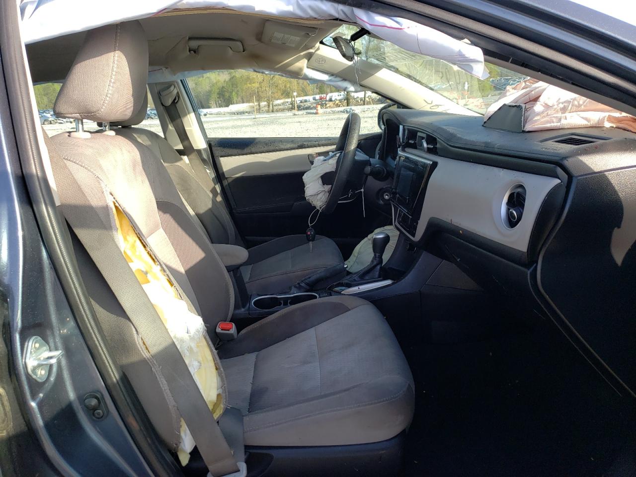 Photo 5 from auction – 2019 TOYOTA COROLLA L with VIN 2T1BURHE6KC176495