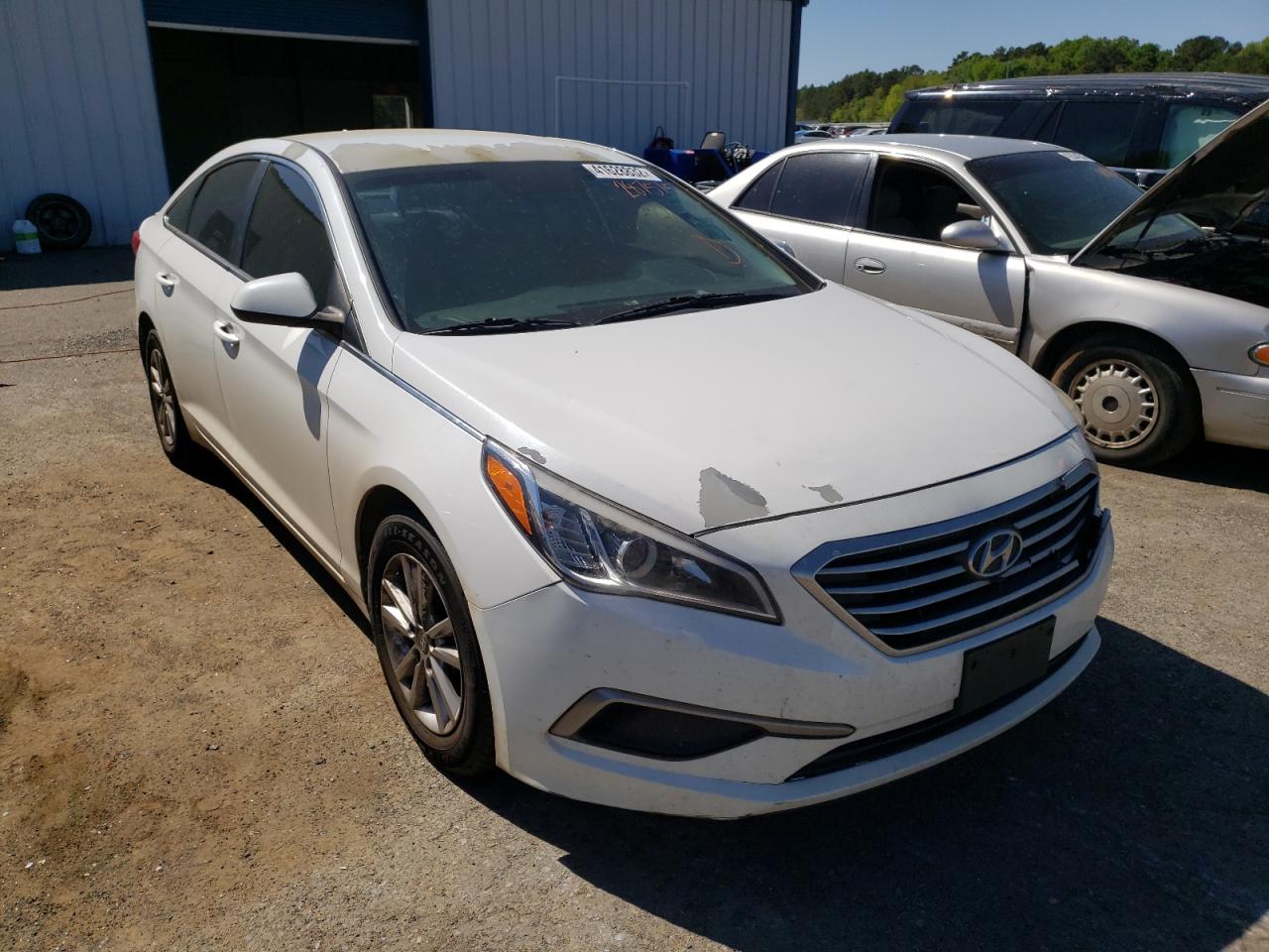 HYUNDAI SONATA SE 2016 with VIN 5NPE24AF8GH287515 - Photo from auction