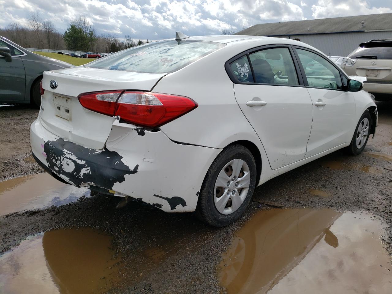Photo 4 from auction – 2016 KIA FORTE LX with VIN KNAFK4A69G5496196