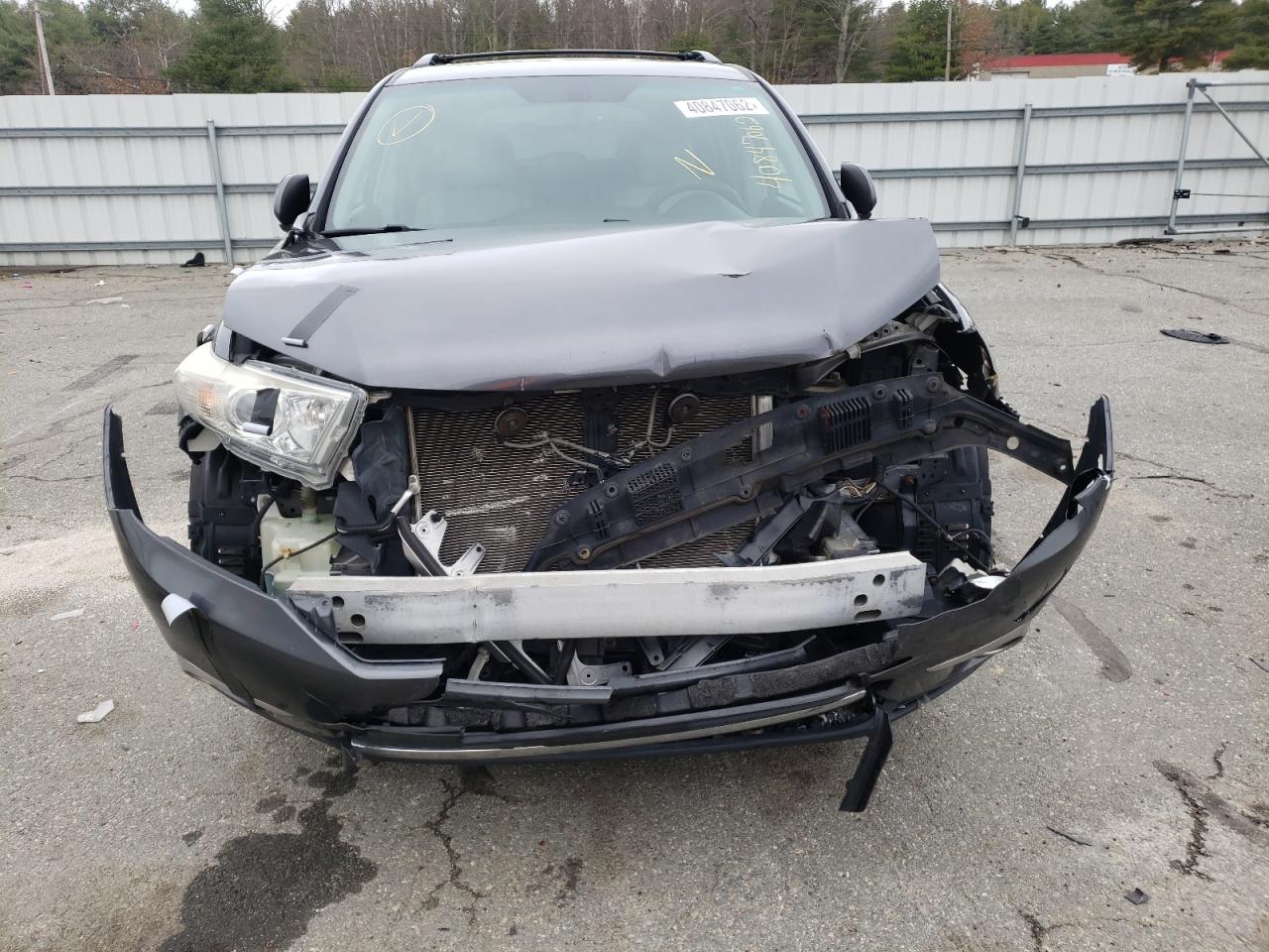 Photo 9 from auction – 2011 TOYOTA HIGHLANDER with VIN 5TDBK3EH6BS060657