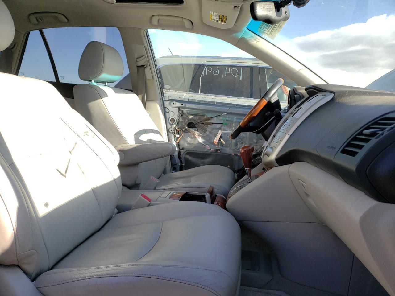 Photo 5 from auction – 2004 LEXUS RX 330 with VIN 2T2HA31U44C034307