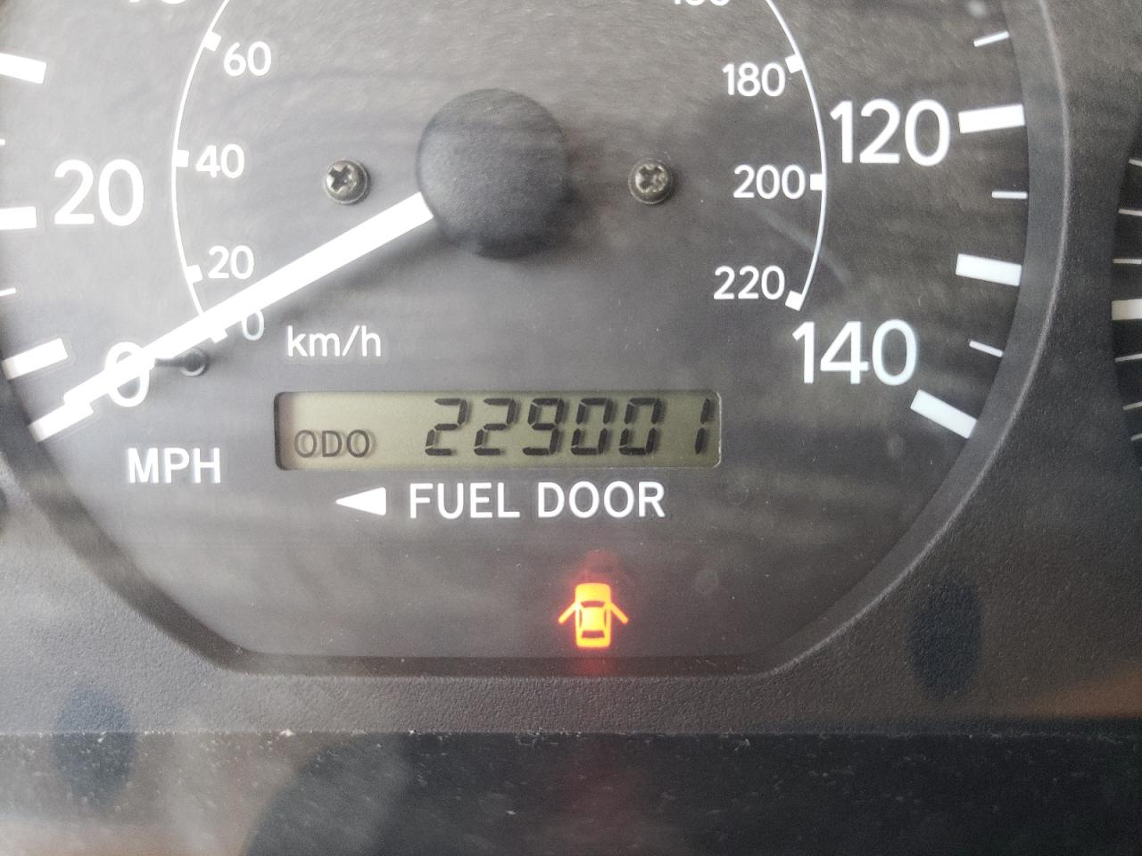 Photo 8 from auction – 2001 TOYOTA CAMRY CE with VIN JT2BF22K910299175
