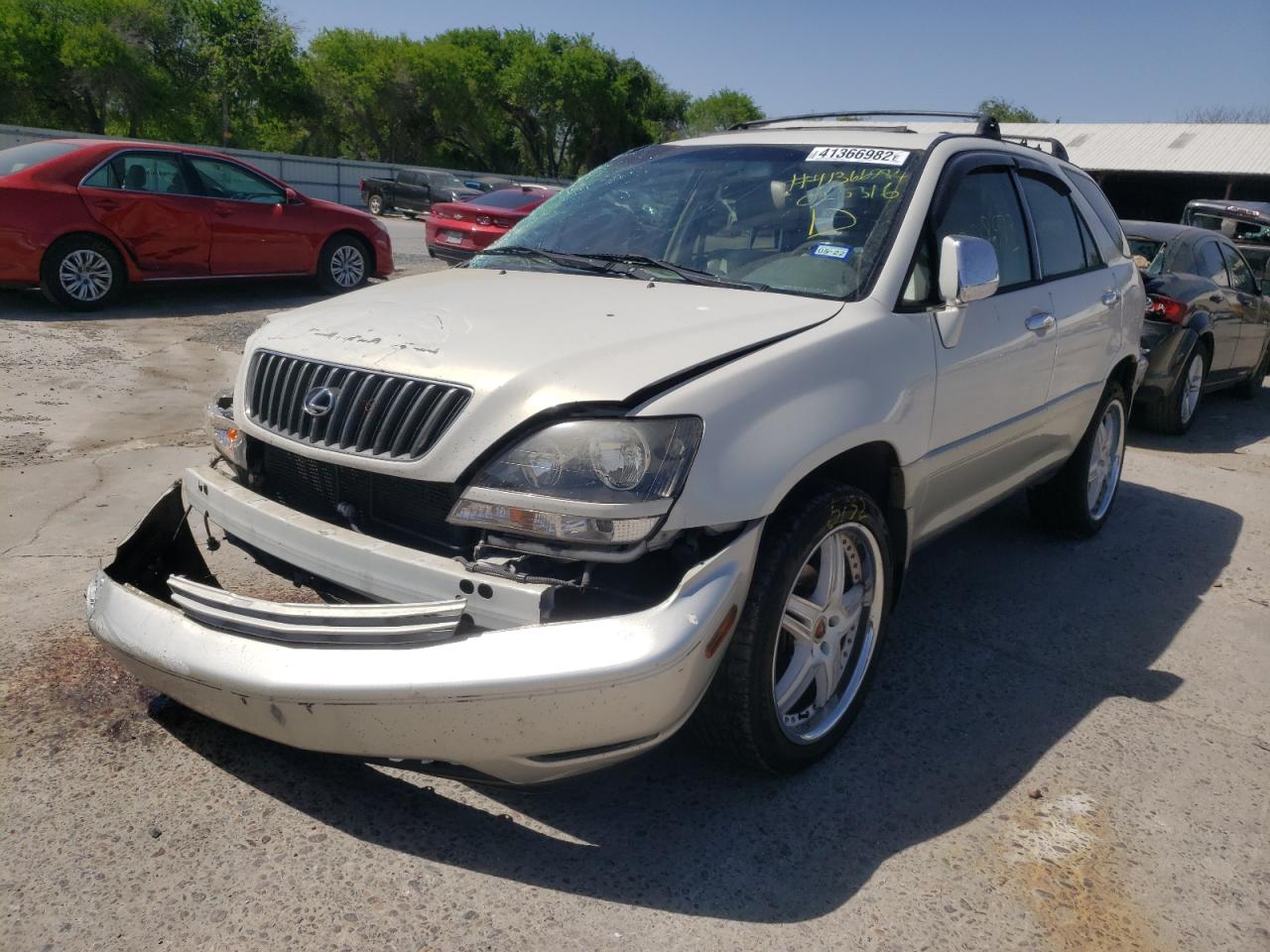Photo 2 from auction – 1999 LEXUS RX 300 with VIN JT6GF10U8X0025316