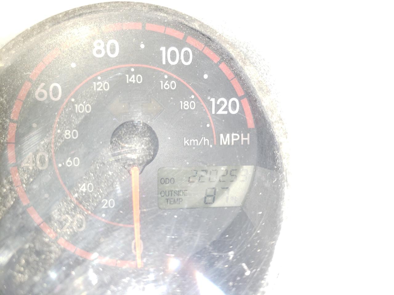 Photo 8 from auction – 2005 PONTIAC VIBE with VIN 5Y2SL63885Z408298
