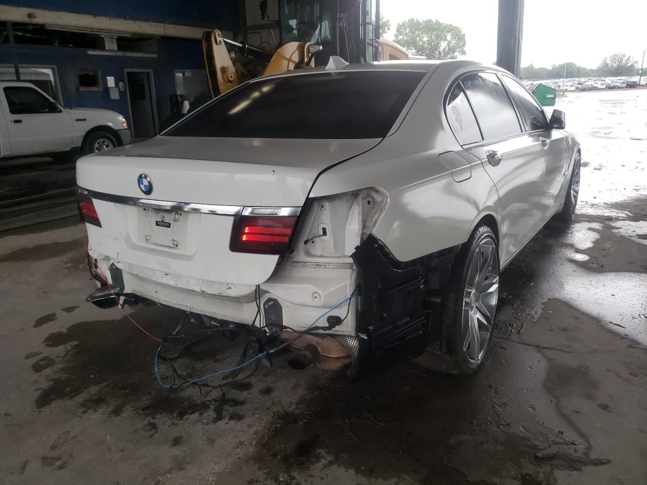 Photo 4 from auction – 2014 BMW 740 LI with VIN WBAYE4C52ED137795