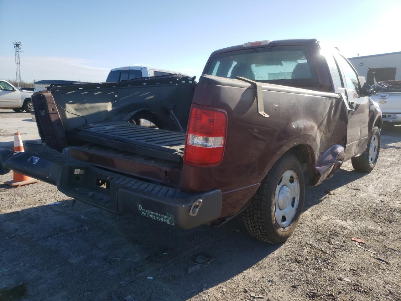 Photo 4 from auction – 2006 FORD F150 with VIN 1FTRF12286NA94232