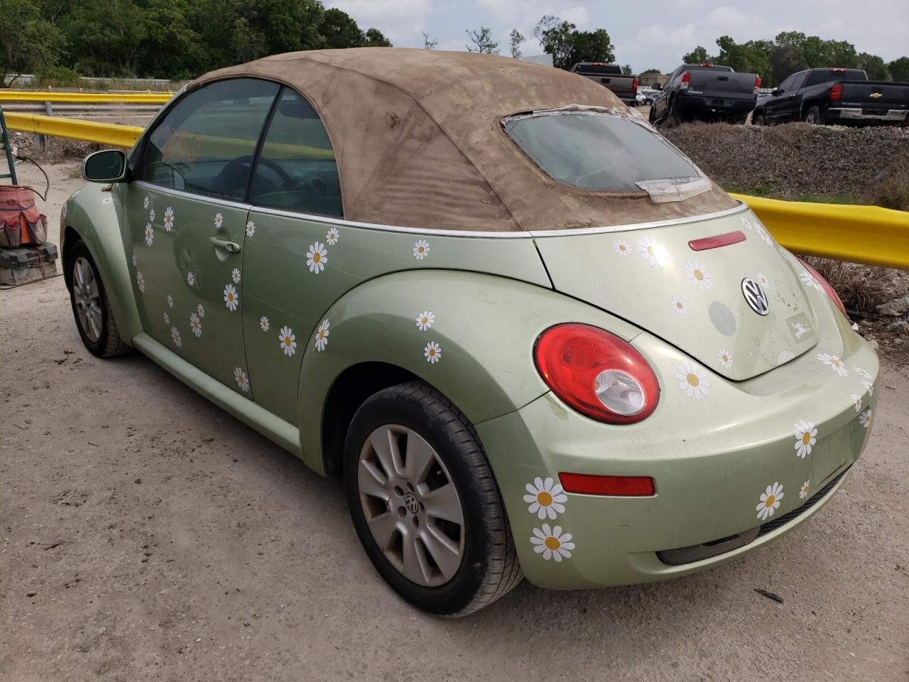 Photo 3 from auction – 2008 VOLKSWAGEN BEETLE CON with VIN 3VWPF31Y98M411857