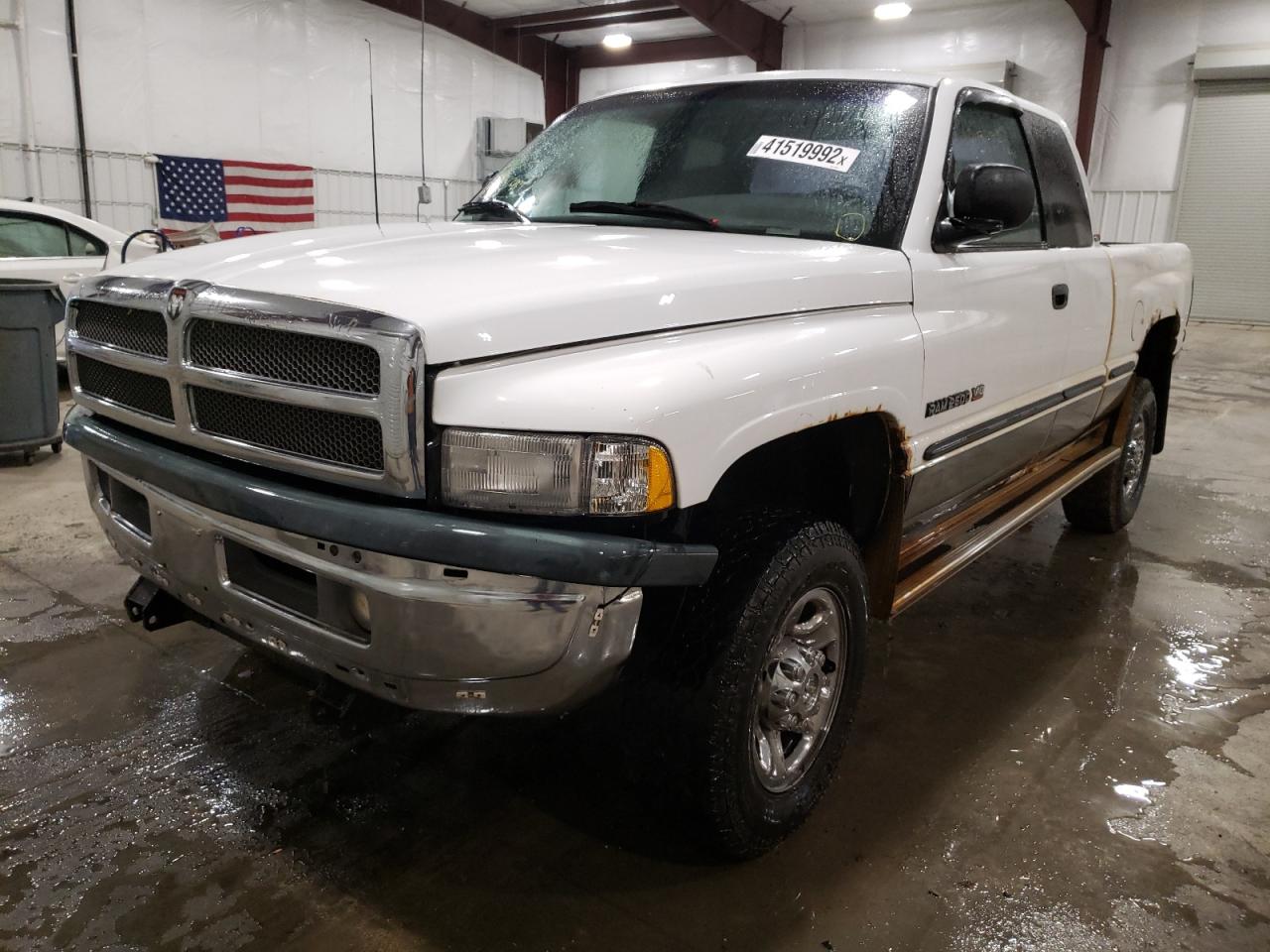 Photo 2 from auction – 1998 DODGE RAM 2500 with VIN 3B7KF22W7WG164791
