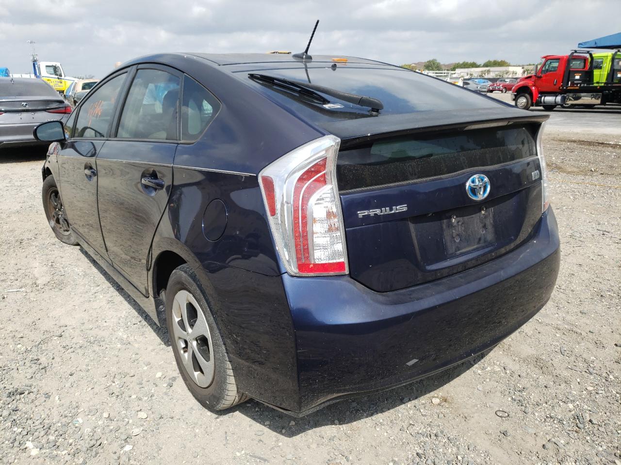 Photo 3 from auction – 2013 TOYOTA PRIUS with VIN JTDKN3DU4D0353453