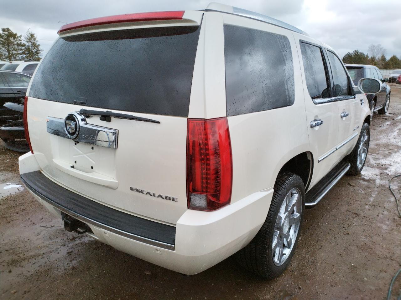 Photo 4 from auction – 2007 CADILLAC ESCALADE L with VIN 1GYFK63827R415183