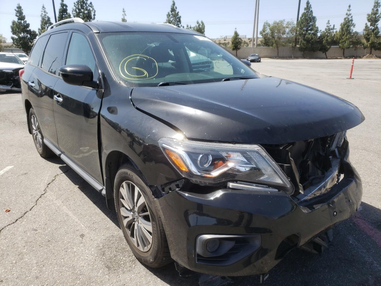 NISSAN PATHFINDER 2018 with VIN 5N1DR2MN0JC654582 - Photo from auction