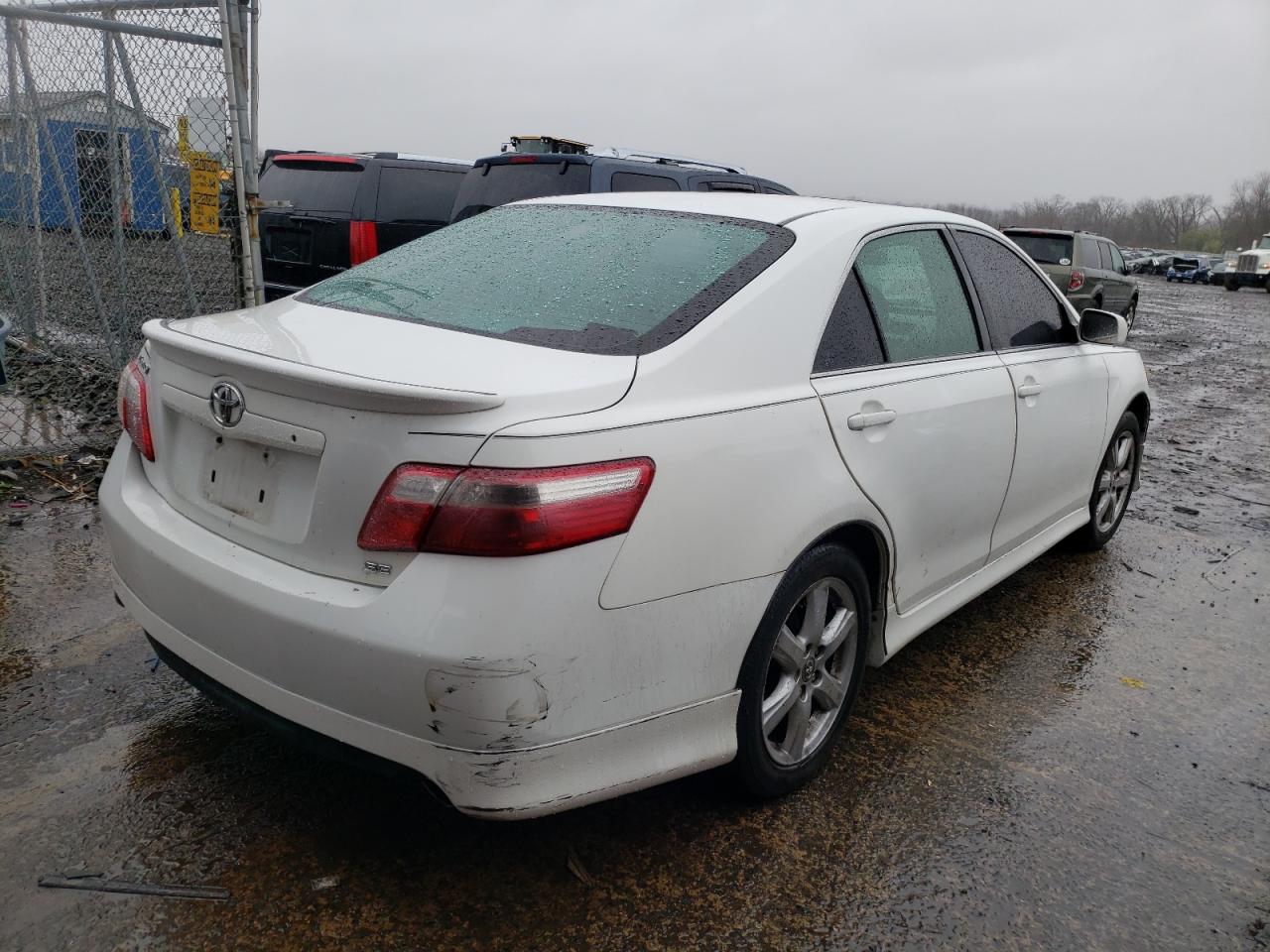 Photo 4 from auction – 2007 TOYOTA CAMRY with VIN 4T1BE46K77U594787