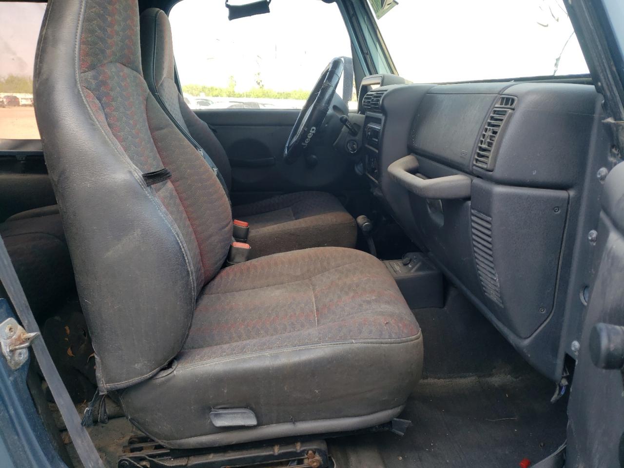 Photo 5 from auction – 1999 JEEP WRANGLER / with VIN 1J4FY19S6XP466363