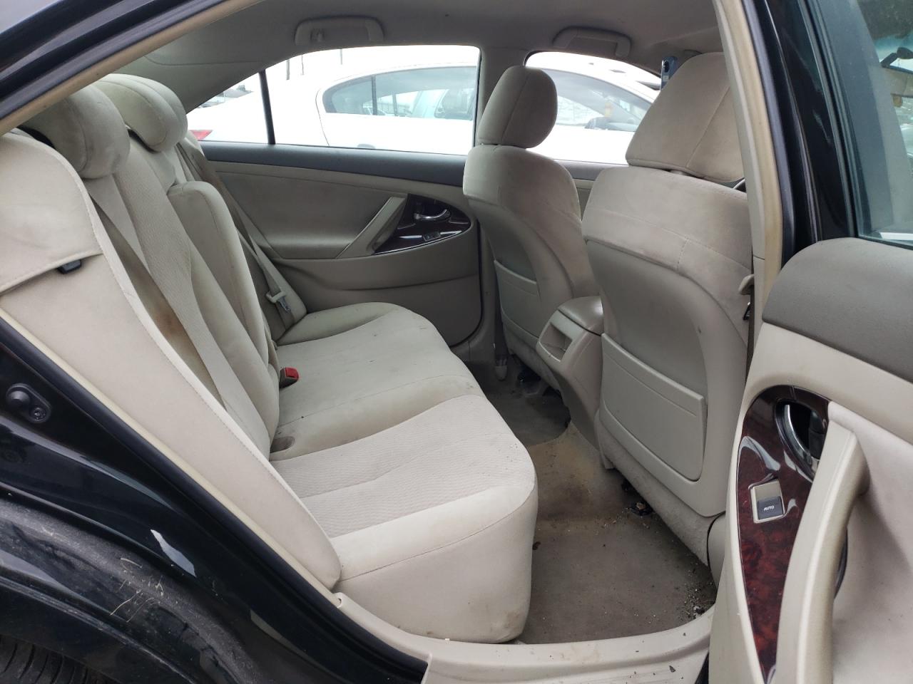 Photo 6 from auction – 2011 TOYOTA CAMRY BASE with VIN 4T4BF3EK5BR092299