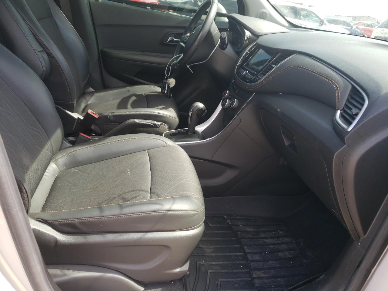 Photo 5 from auction – 2019 CHEVROLET TRAX 1LT with VIN KL7CJLSB3KB961576