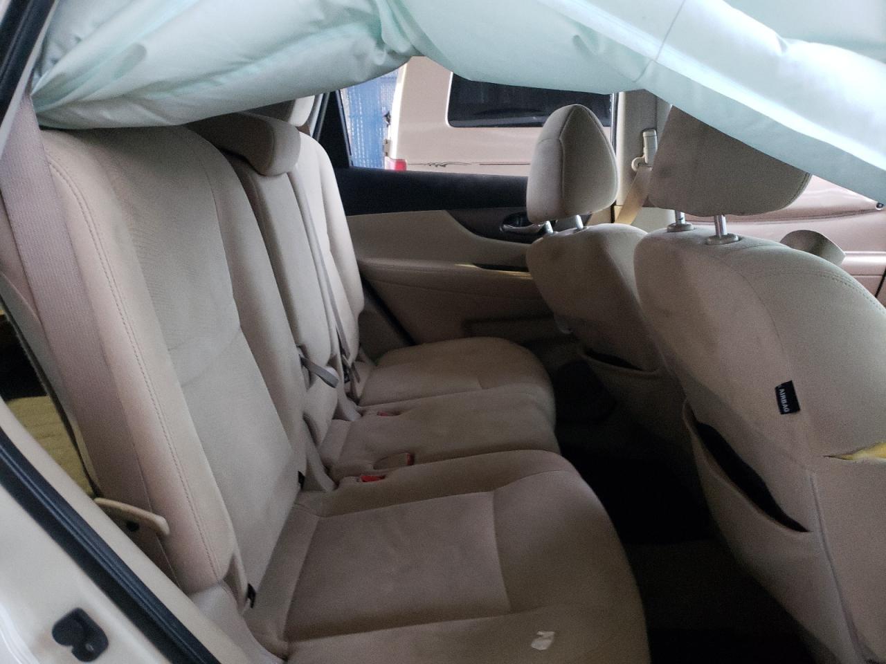 Photo 6 from auction – 2015 NISSAN ROGUE S with VIN KNMAT2MT2FP564700
