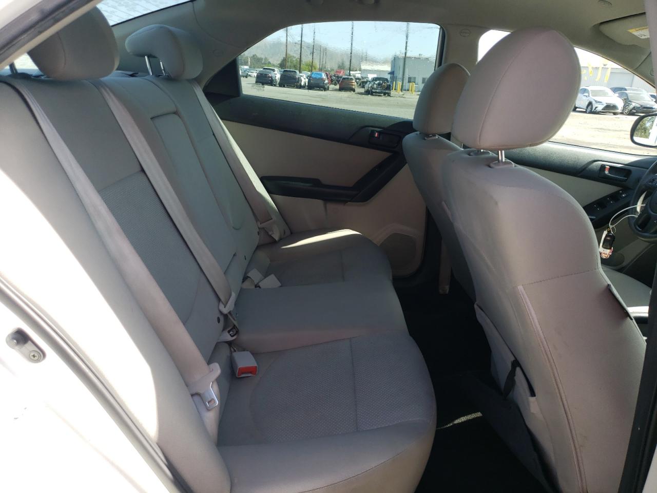 صورة رقم 6 من المزاد - 2010 KIA FORTE EX مع VIN KNAFU4A25A5288329