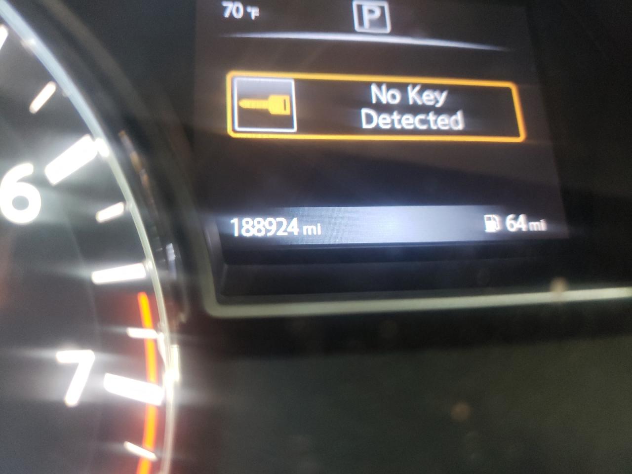 Photo 8 from auction – 2016 NISSAN PATHFINDER with VIN 5N1AR2MN3GC610698