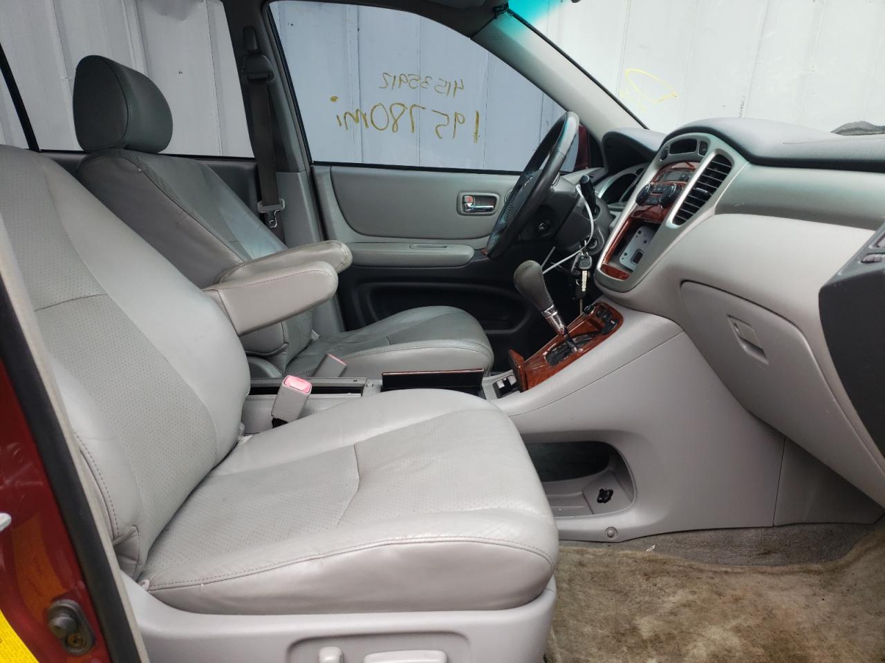 Photo 5 from auction – 2004 TOYOTA HIGHLANDER with VIN JTEEP21A740042980