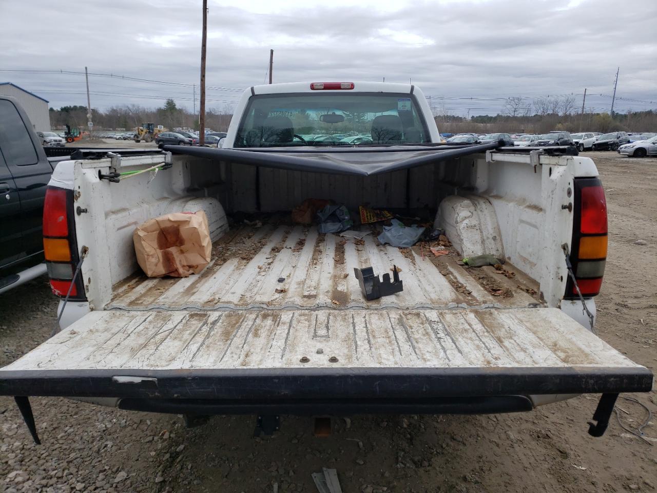 Photo 6 from auction – 2006 GMC NEW SIERRA with VIN 3GTEC14X76G269935
