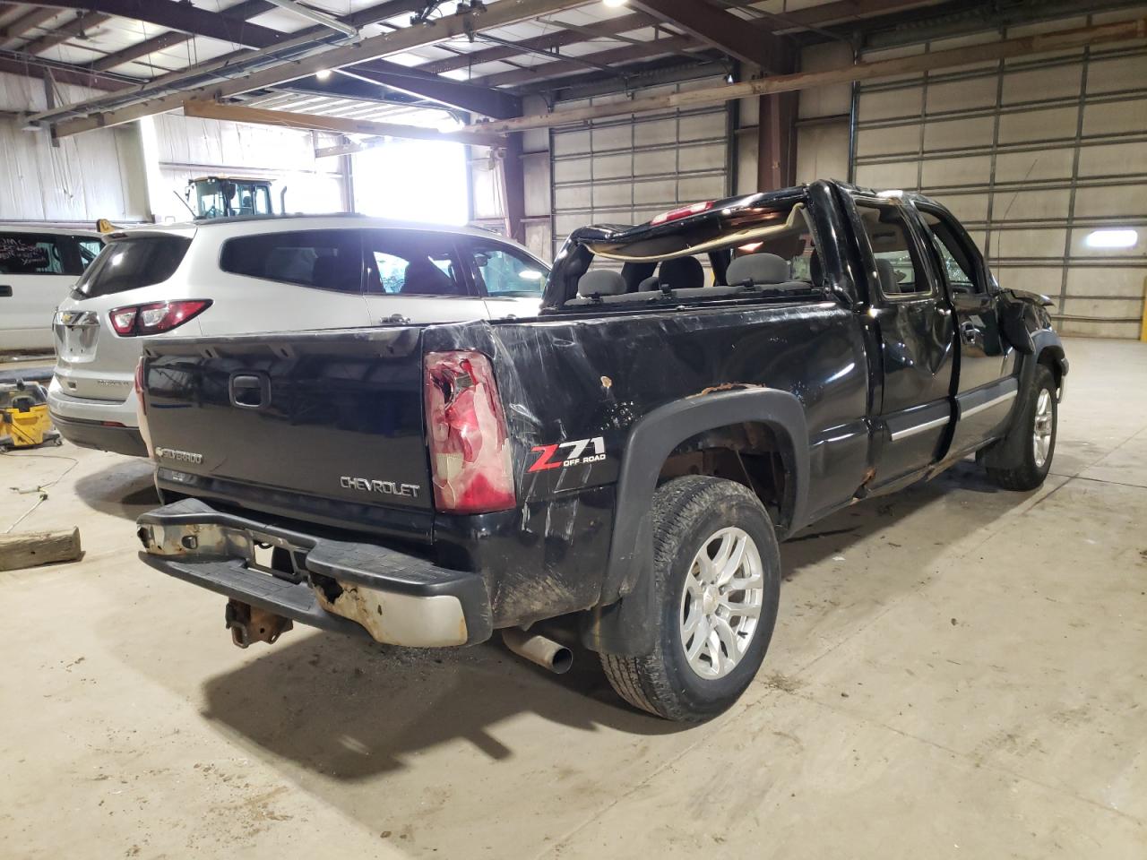 Photo 4 from auction – 2003 CHEVROLET SILVERADO with VIN 2GCEK19T031256005