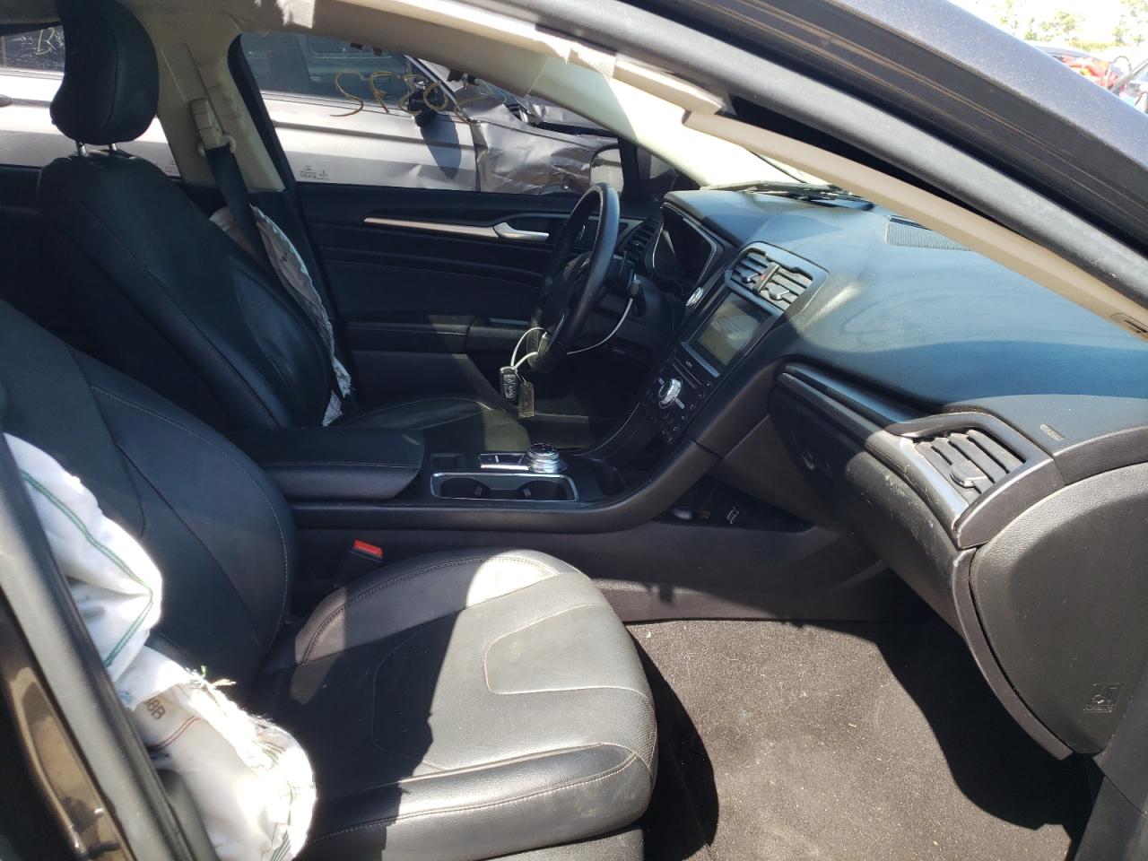 Photo 5 from auction – 2019 FORD FUSION TIT with VIN 3FA6P0D92KR207660