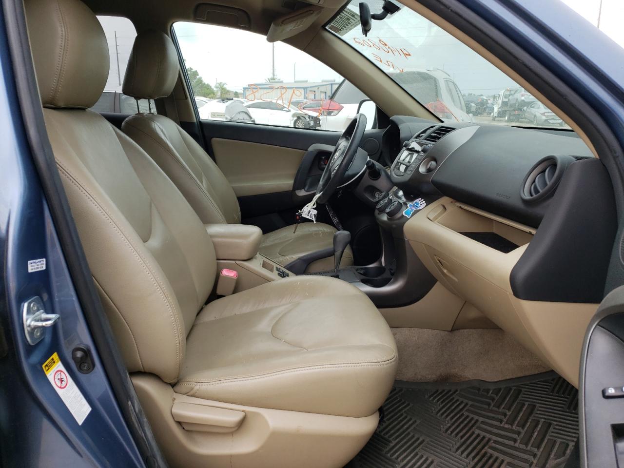 Photo 5 from auction – 2010 TOYOTA RAV4 with VIN JTMKF4DV2A5021330