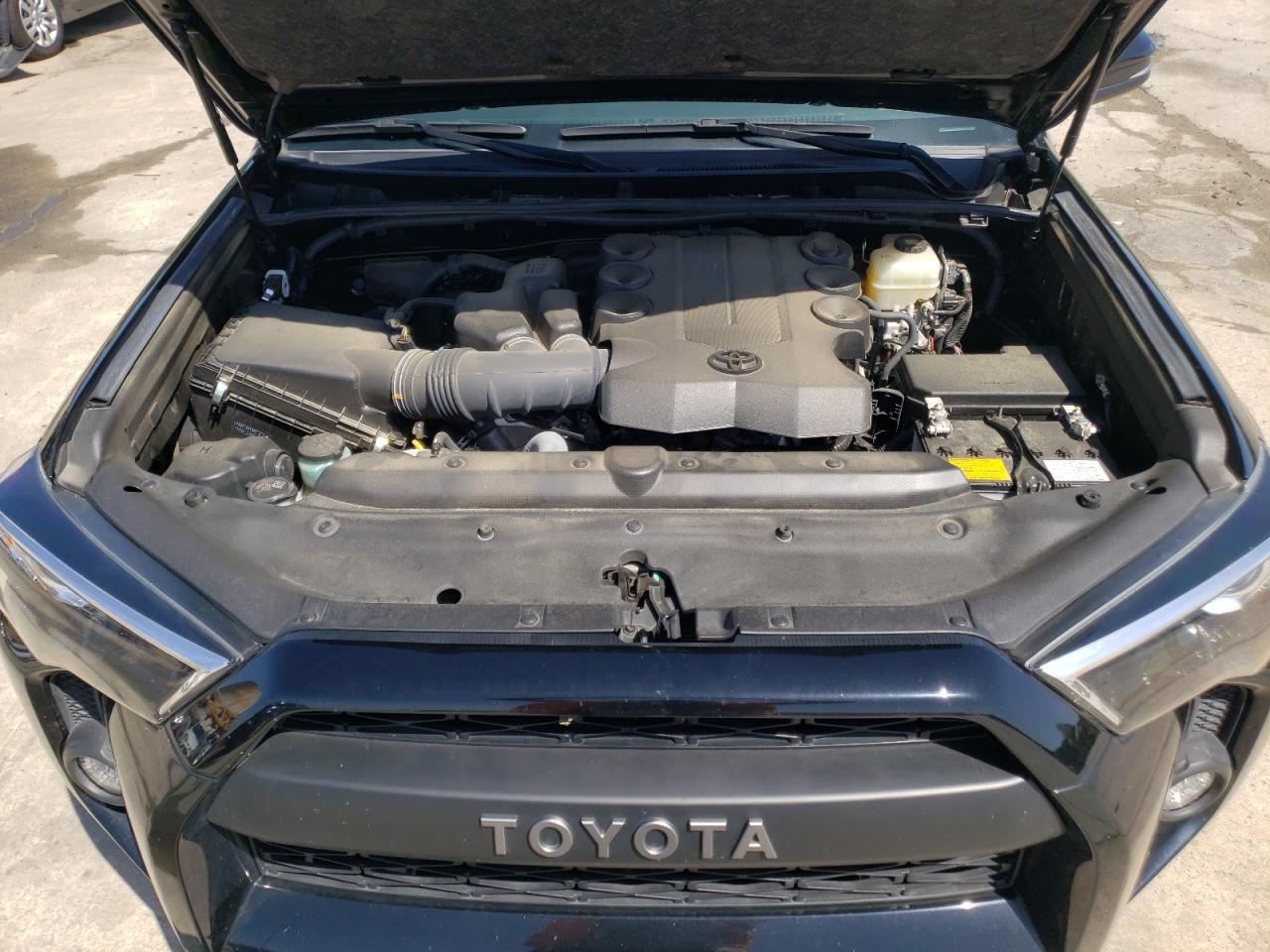 Photo 7 from auction – 2019 TOYOTA 4RUNNER SR with VIN JTEBU5JR8K5657671