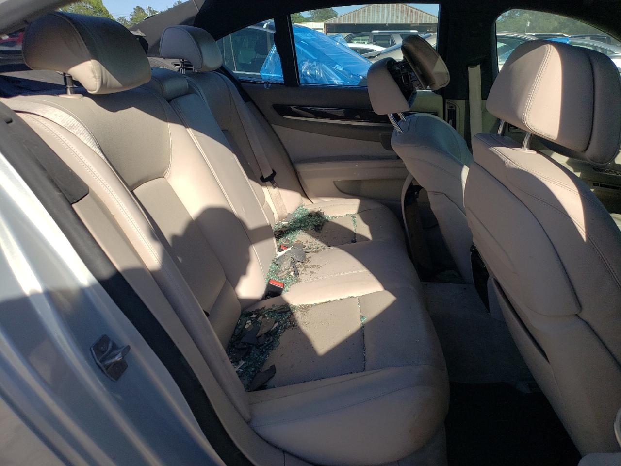 Photo 6 from auction – 2015 BMW 750 with VIN WBAYB6C58FD966053
