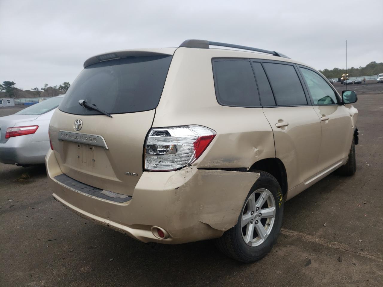 Photo 4 from auction – 2010 TOYOTA HIGHLANDER with VIN 5TDBK3EHXAS030043
