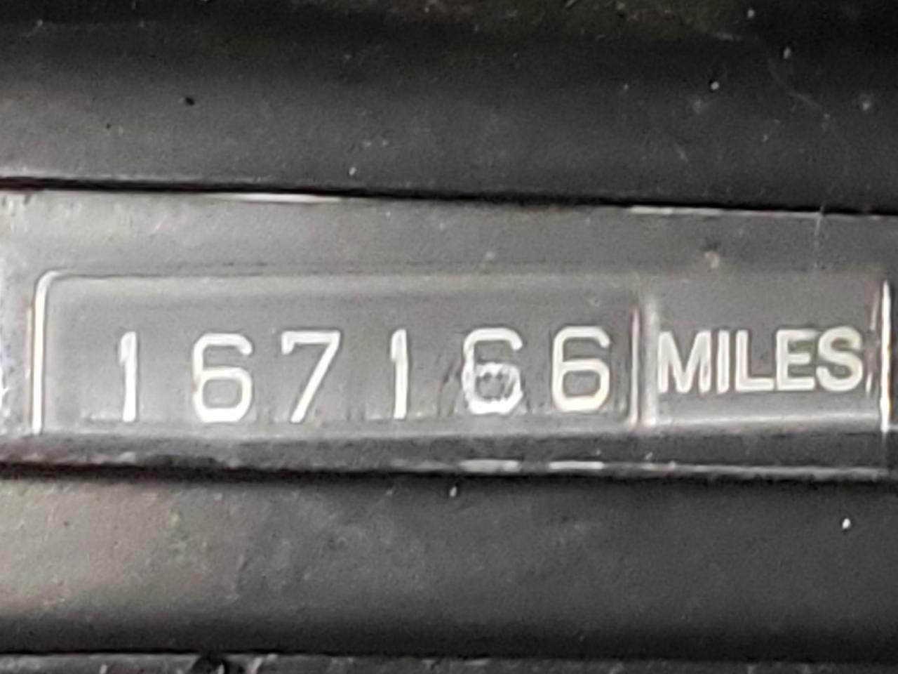 Photo 8 from auction – 1990 LEXUS LS 400 with VIN JT8UF11E6L0020191
