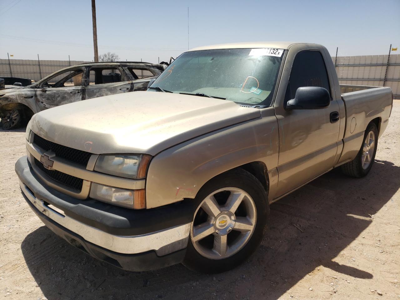 Photo 2 from auction – 2004 CHEVROLET SILVERADO with VIN 1GCEC14V54Z165276