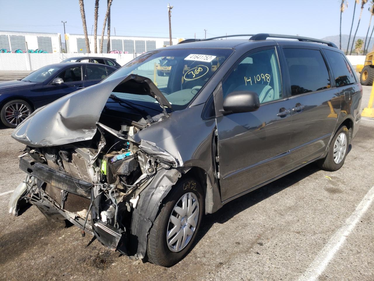 Photo 2 from auction – 2005 TOYOTA SIENNA CE with VIN 5TDZA23C45S334512