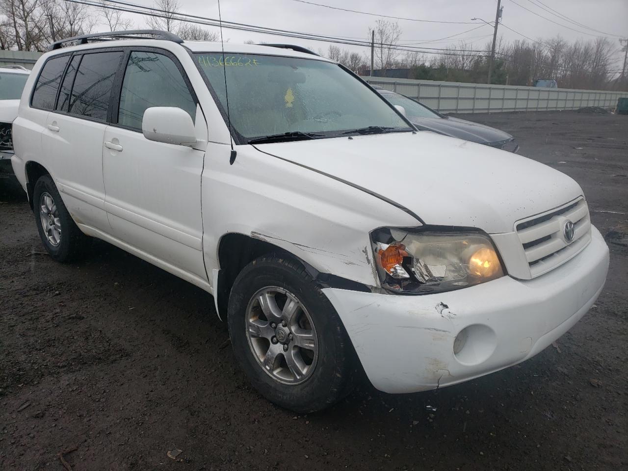 TOYOTA HIGHLANDER 2005 with VIN JTEEP21A250113620 - Photo from auction
