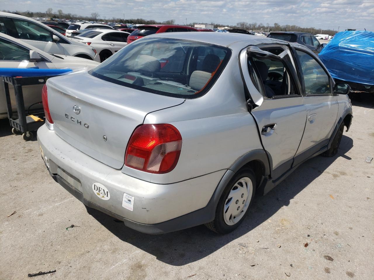 Photo 4 from auction – 2001 TOYOTA ECHO with VIN JTDBT123010177243