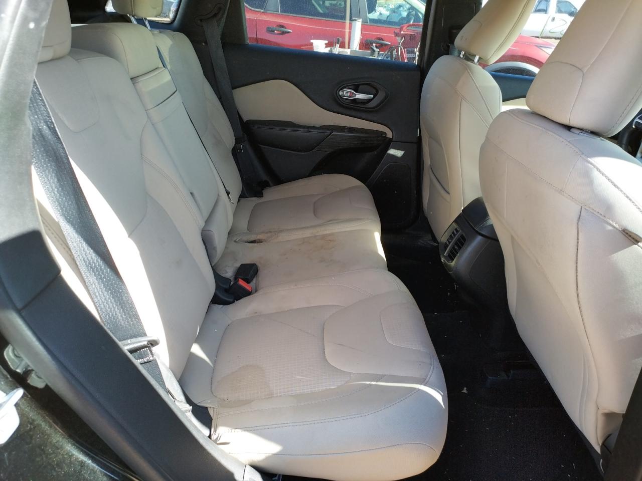 Photo 18 from auction – 2016 JEEP CHEROKEE L with VIN 1C4PJMCB8GW155242