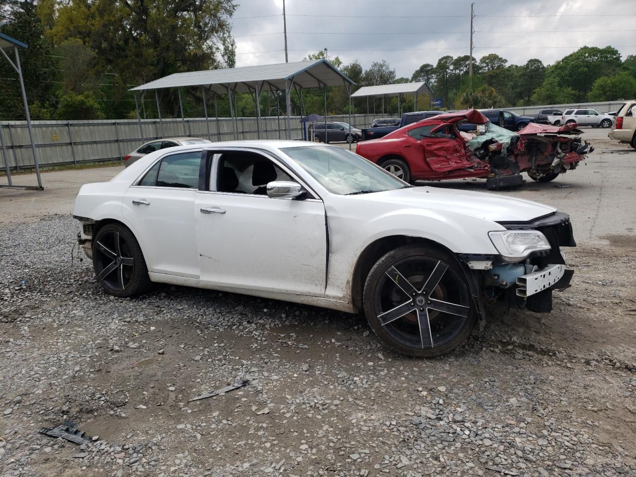 Photo 10 from auction – 2019 CHRYSLER 300 LIMITE with VIN 2C3CCAEG7KH689604
