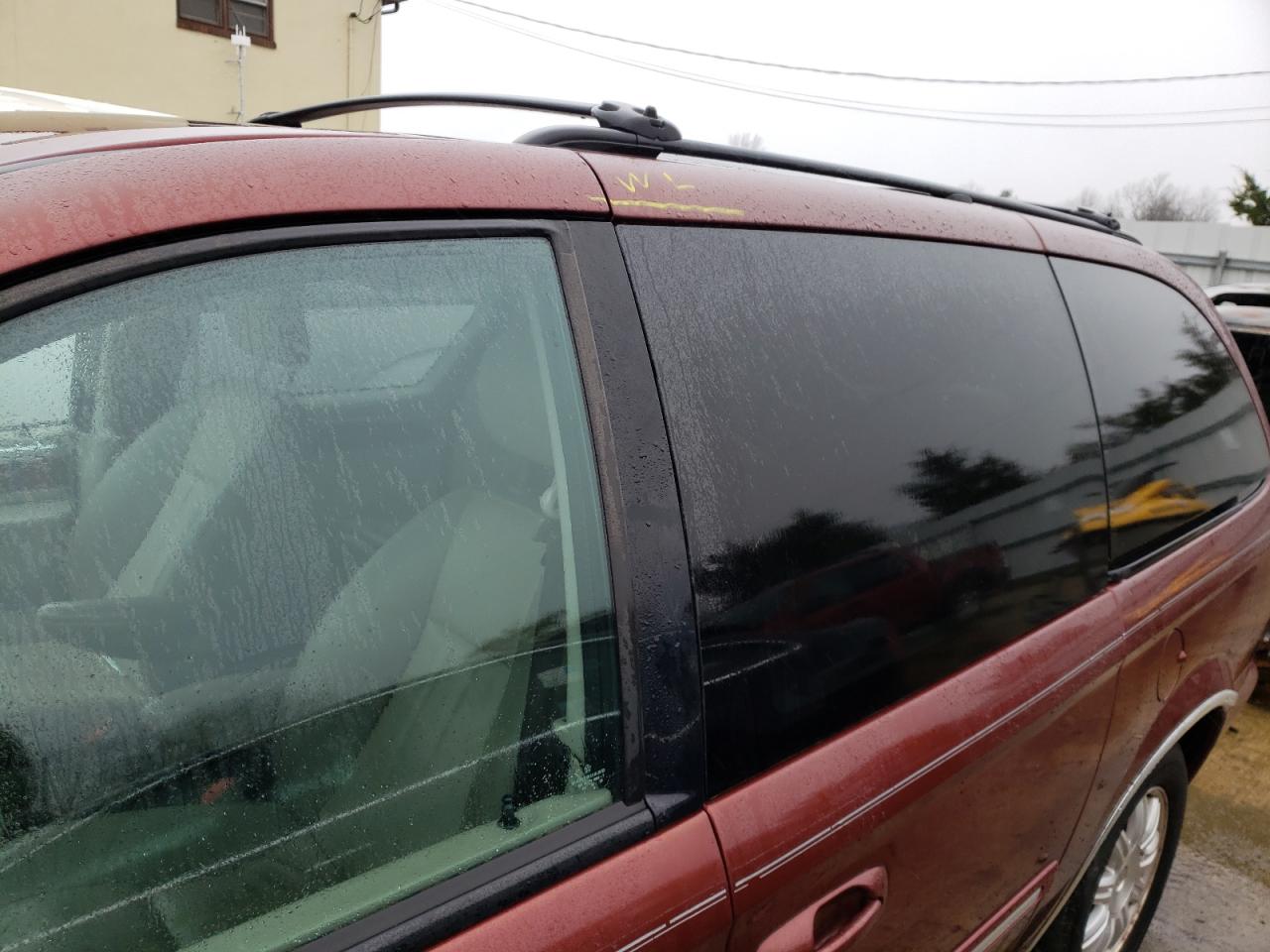 Photo 9 from auction – 2007 CHRYSLER TOWN & COU with VIN 2A4GP54L97R153319