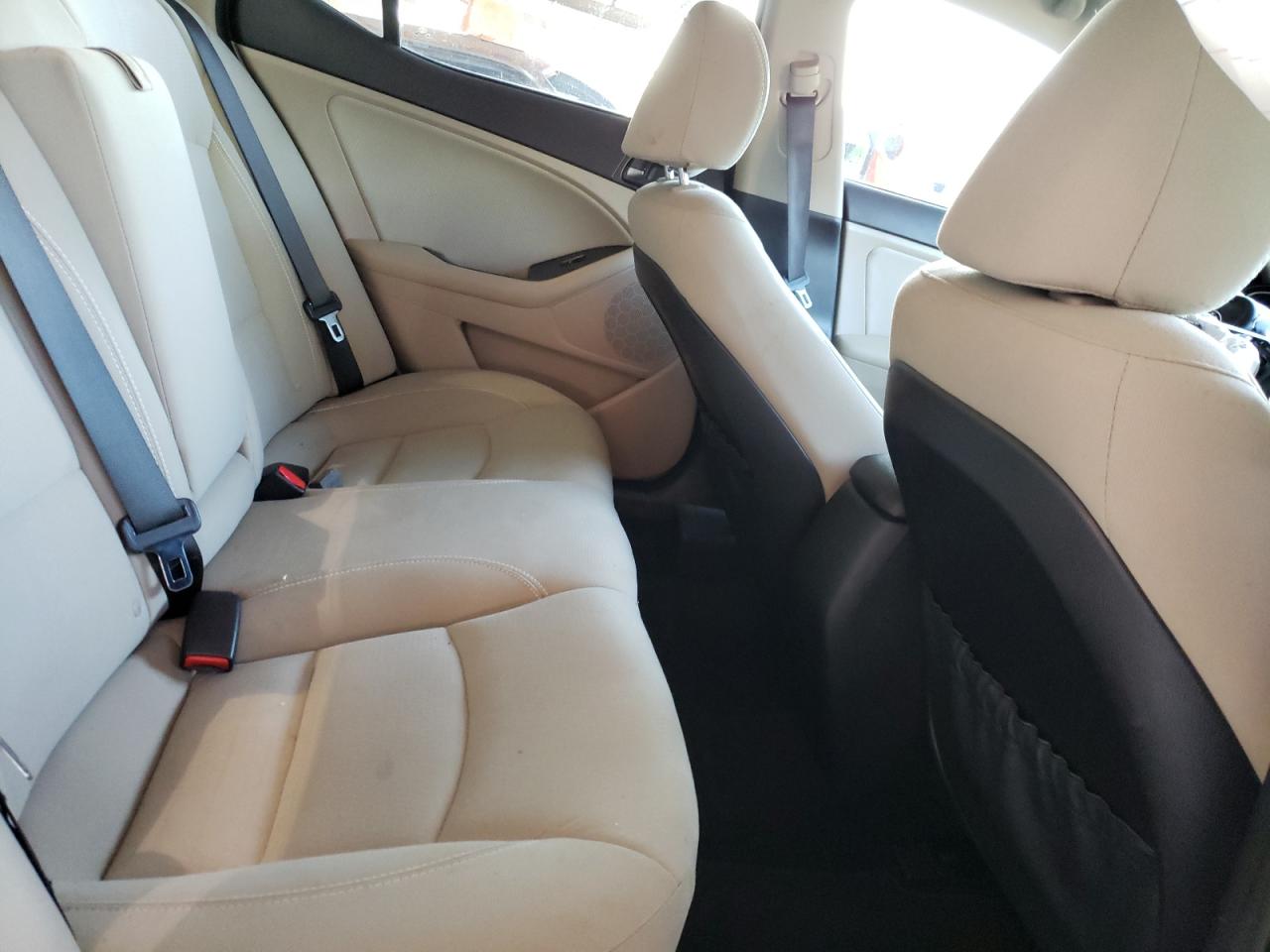 Photo 6 from auction – 2015 KIA OPTIMA LX with VIN 5XXGM4A75FG354836
