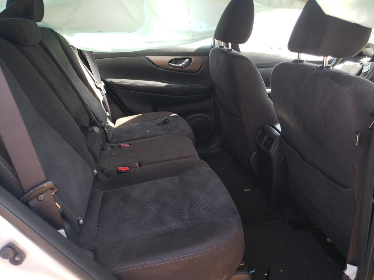 Photo 6 from auction – 2015 NISSAN ROGUE S with VIN KNMAT2MV2FP535585