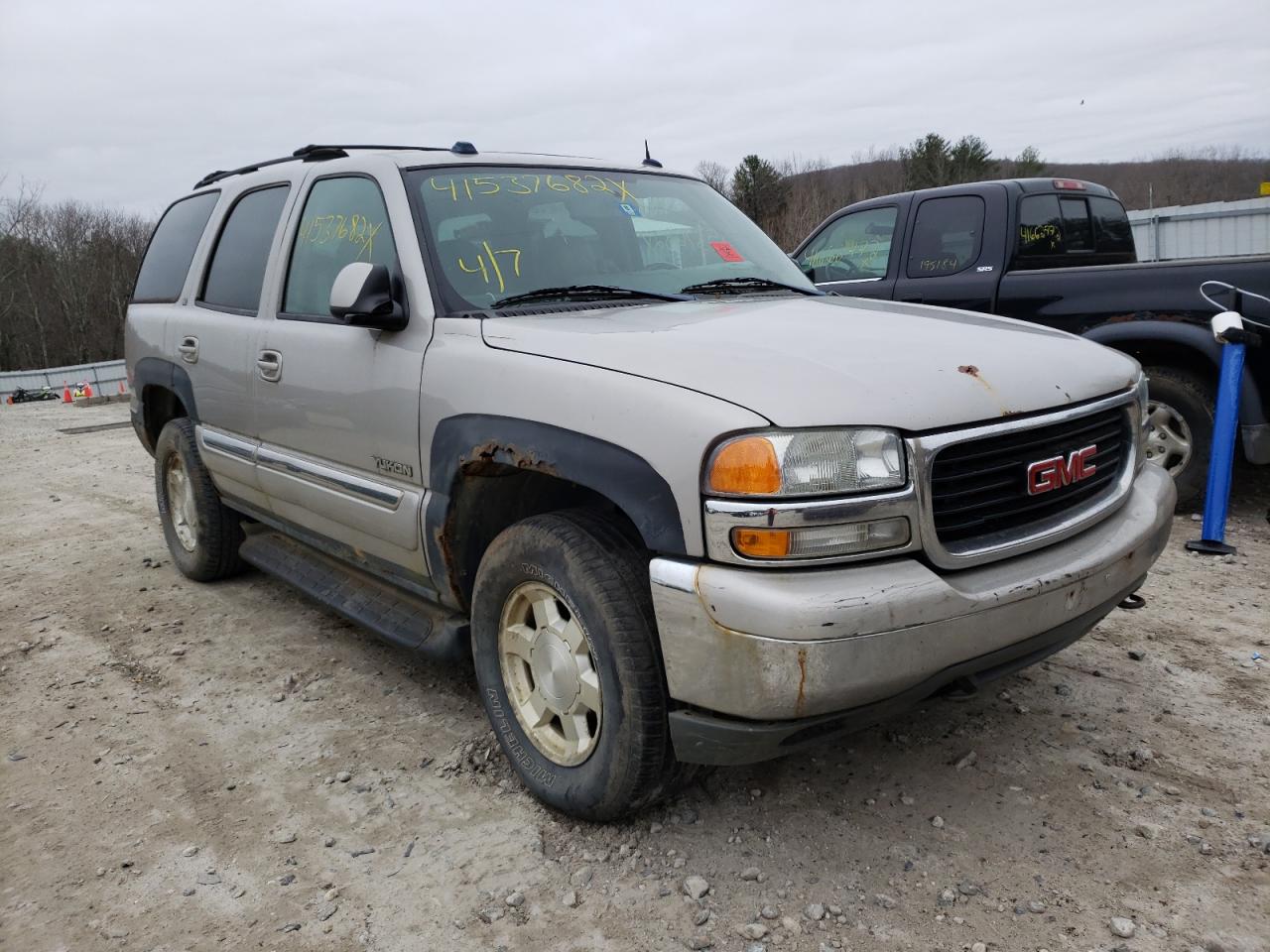 GMC YUKON 2004 with VIN 1GKEK13T04J277764 - Photo from auction