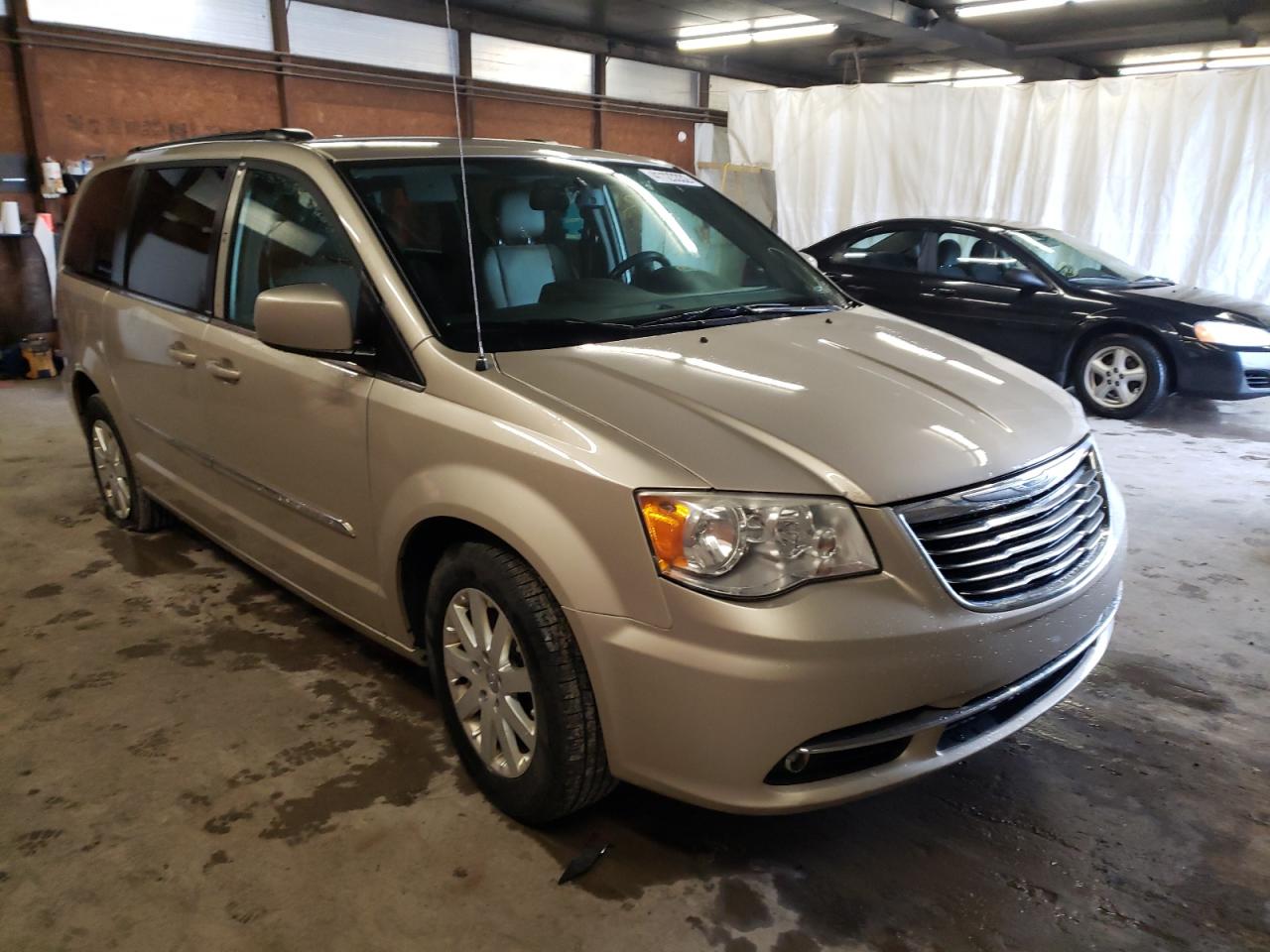 CHRYSLER TOWN & COU 2014 with VIN 2C4RC1BG4ER171216 - Photo from auction