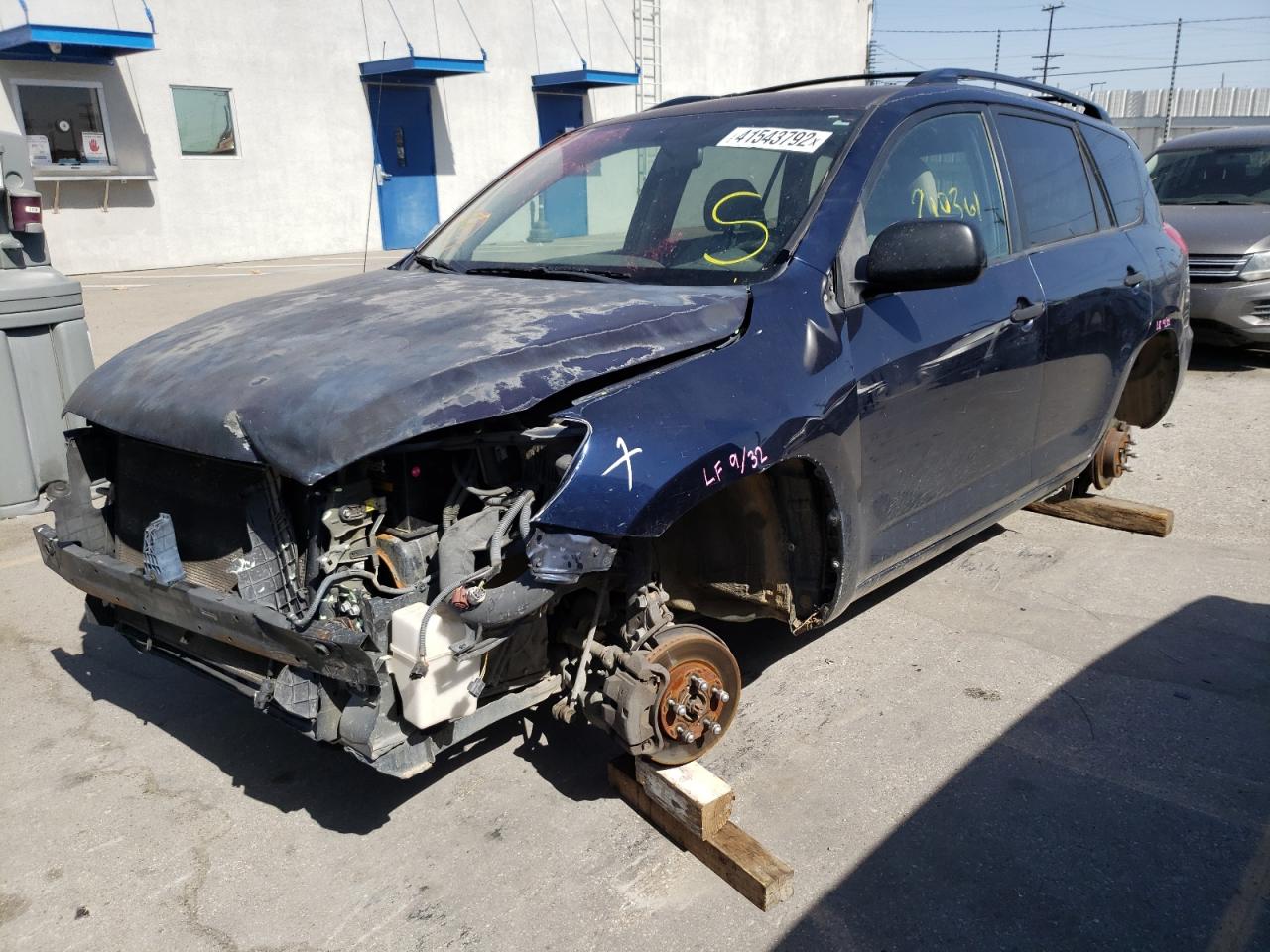 Zdjęcie 2 z aukcji – 2007 TOYOTA RAV4 z VIN JTMZD33V776051202