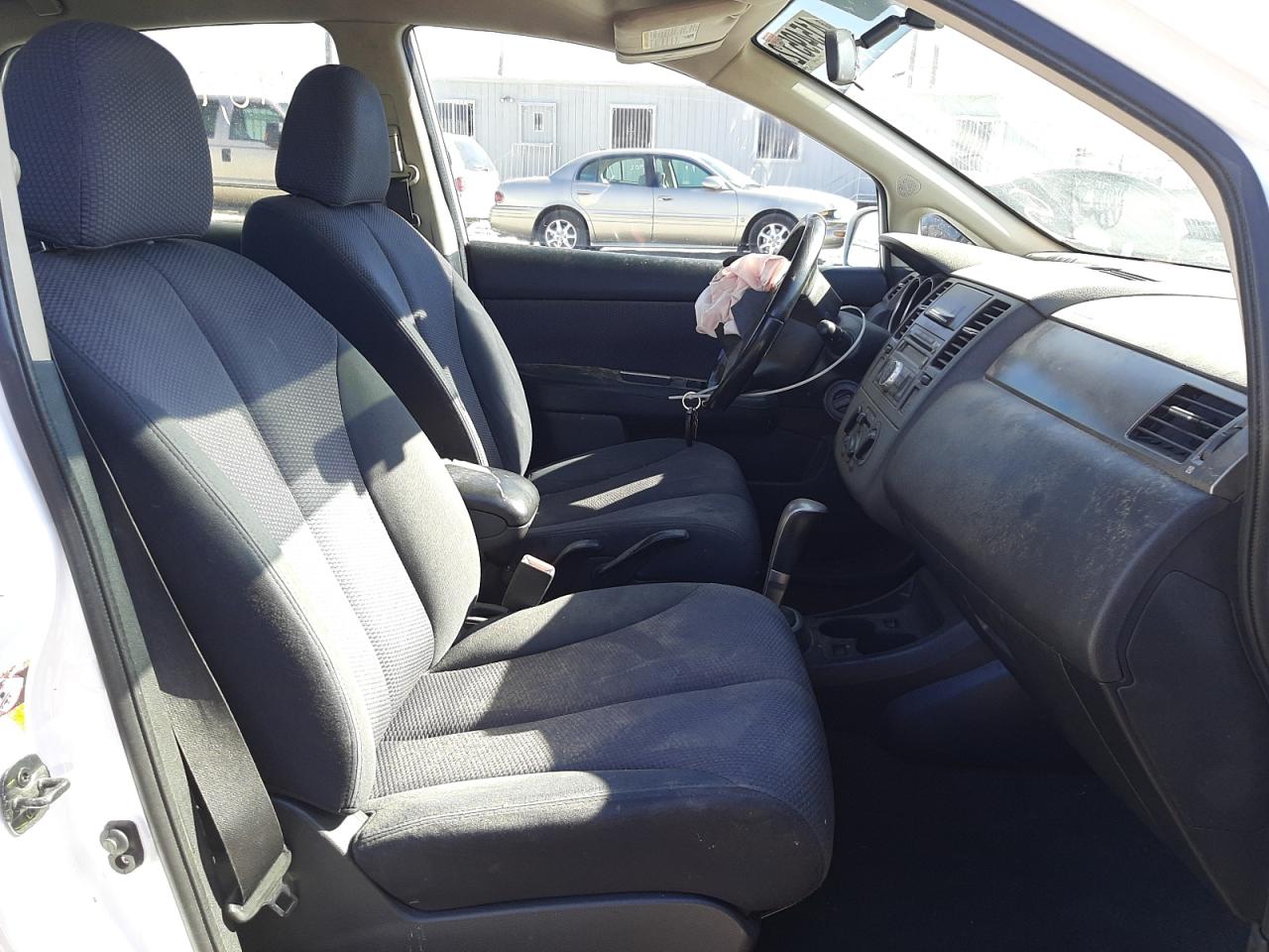Photo 5 from auction – 2007 NISSAN VERSA S with VIN 3N1BC11E57L426296